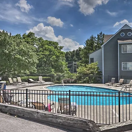 Cozy Resort-Style Gatlinburg Condo Indoor Pool! Exterior photo